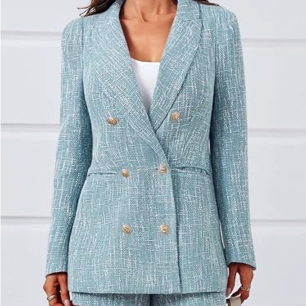 CICY BELLl Tweed Powder Blue Short Suit SIZE: L